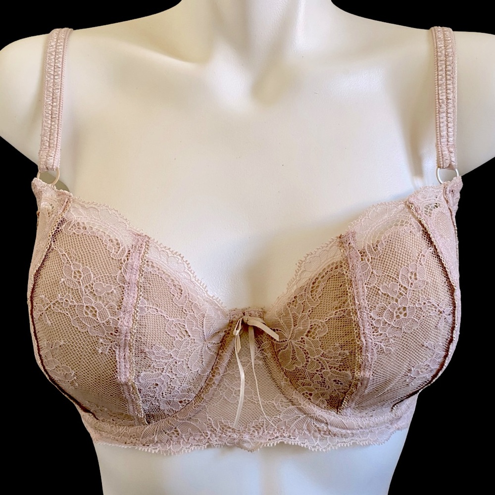 DKNY Underwire Bra. Size 34DD.